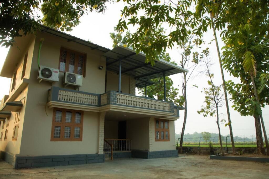 Heal Hive Homestay Palakkad Exteriör bild